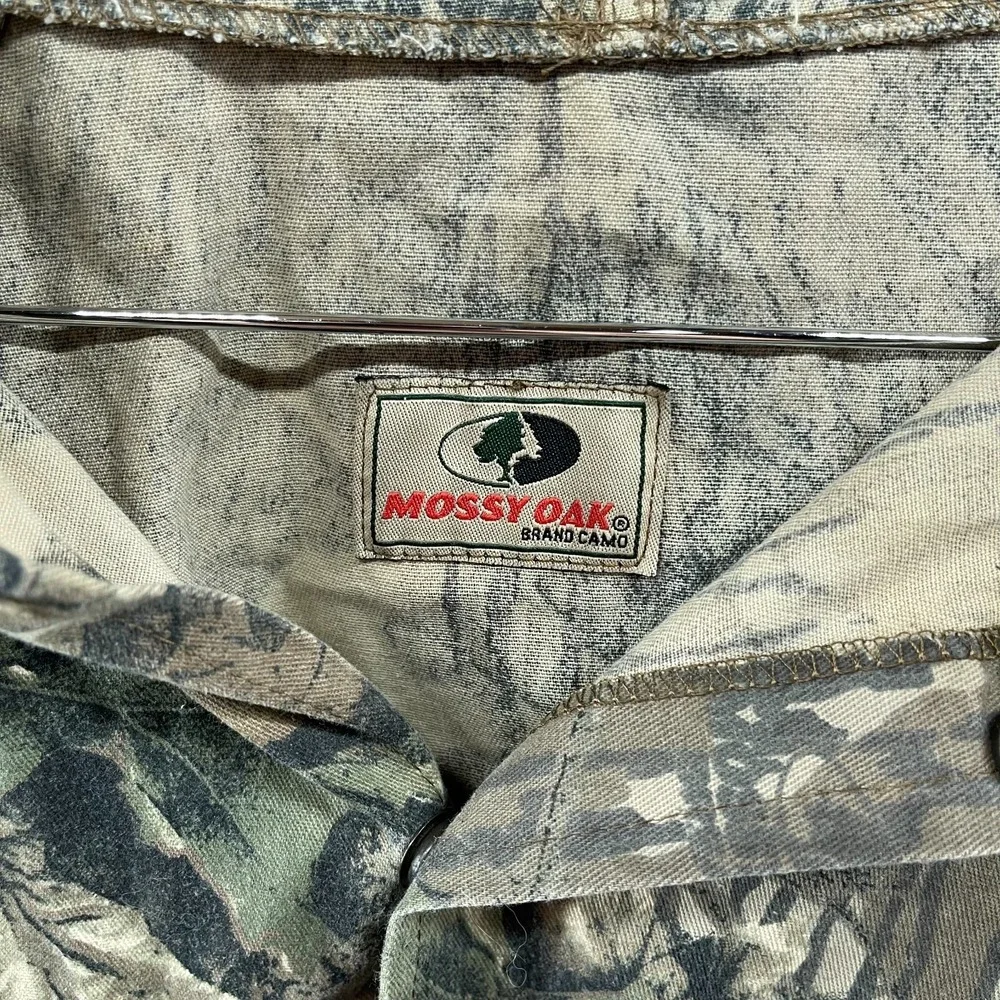Vintage Mossy Oak Fits Large Hunting Camo Snap Up Jacket Long Sleeve Outdoor USA